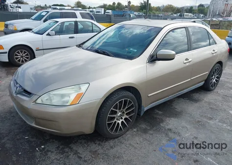 2005 Honda Accord 2.4 Lx z USA, uszkodzony, nr VIN 1HGCM56435A075934